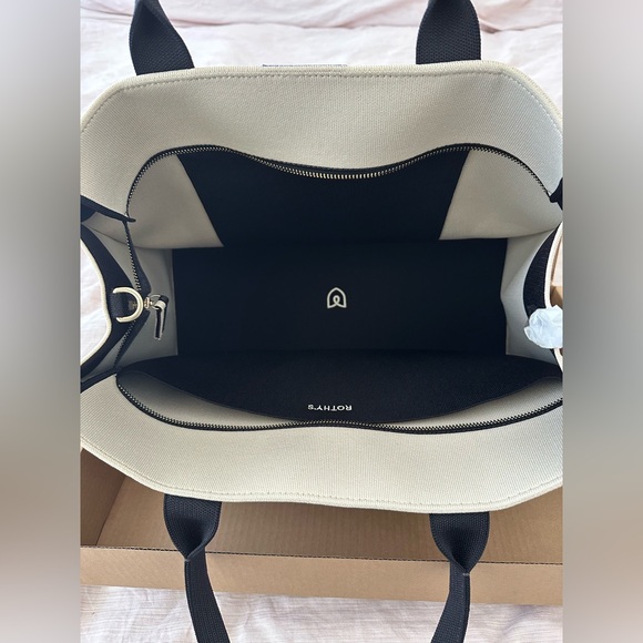 Rothys The Classic Tote in Luna NWT - Picture 7 of 8